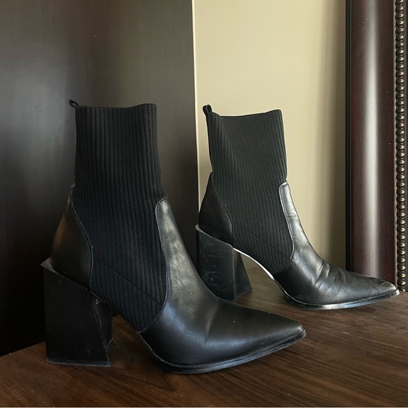 Steve Madden Tackle Boots - Picture 1 of 2